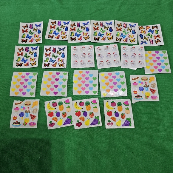SL8:  Sandylion Sticker Lot - about 141 Modules - Mixed Themes - Picture 8 of 10